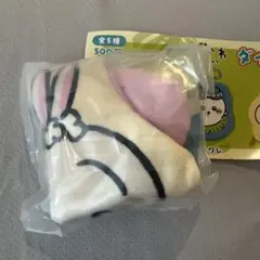 ちいかわ　人魚の島のひみつ　ダイカットポーチ　うさぎ