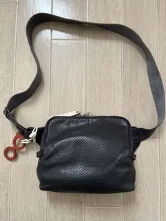 ブラックレザーショルダーバッグ