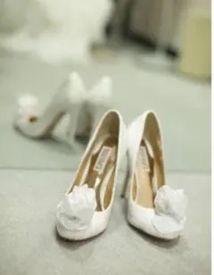 Badgley Mischka ホワイトパンプス　ブライダルシューズ
