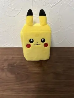 ポケモンカードゲーム ピカチュウぬいぐるみデッキケース