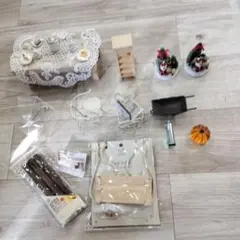 ミニチュアテーブルと食器セット＆ その他インテリア小物