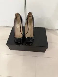 CHANEL パテントレザー オープントゥ パンプスのサムネイル