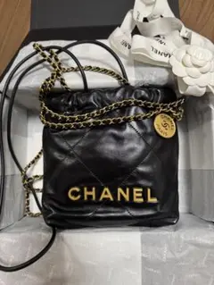 シャネル22ミニ　ブラック　ゴールド金具　美品のサムネイル