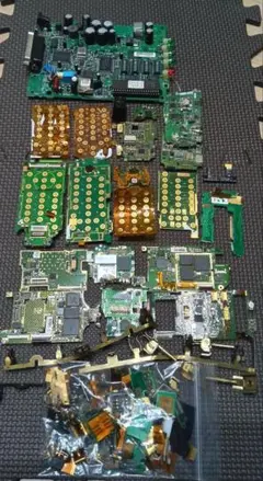 都市鉱山 基板 基盤 電子基板 約6.7kg ジャンク PCB 部品取り 都市鉱山 基板 基盤 電子基板 約6.7kg ジャンク PCB 部品取り - メルカリ