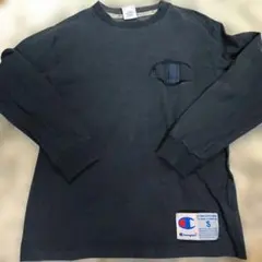 Champion 長袖カットソー ブラック Sサイズ　E95