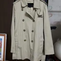 ベージュ トレンチコート ダブルブレスト ベルト付き