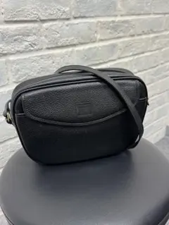 バーバーリー　ブラックレザーショルダーバッグ