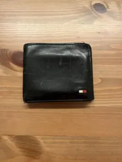 TOMMY 二つ折り財布