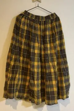 チェック柄スカート
