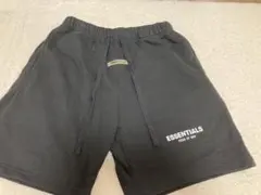 エッシェンシャルズ