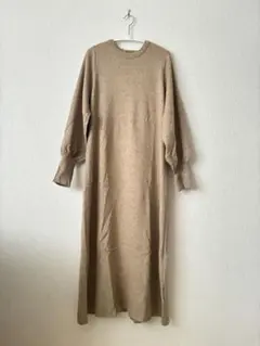 【美品】神戸レタス　田中亜希子さんコラボ袖ボリュームニットフレアワンピース