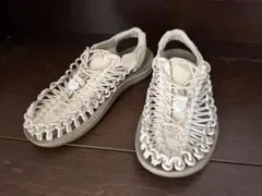 KEEN UNEEK サンダル 25cm Timberwolf【未使用】 - メルカリ