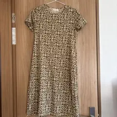 Aylesbury 花柄 半袖ワンピース