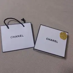 CHANEL　紙袋　ギフトラッピング