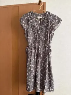 American Eagle Outfitters 花柄ワンピース
