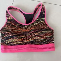 Nike スポーツブラ グラフィックパターン