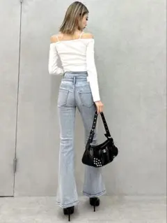 ハイウエストカットアウトフレアデニムパンツのサムネイル