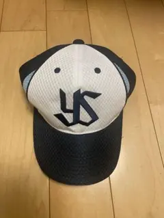 新品タグ付き　ヤクルトスワローズ　帽子のサムネイル