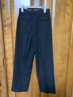 UNIQLO タックワイドパンツ　ブラック