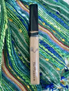 値下げ‼️MAYBELLINE メイベリン リキッド コンシーラー 10のサムネイル