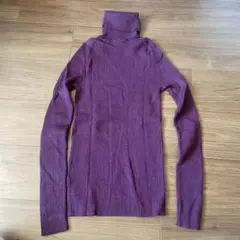 UNIQLO タートルネックセーター