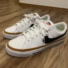 ナイキスニーカー　コートレガシー ネクストネイチャー　DH3161-100 25