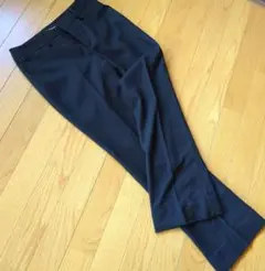 クリアインプレッション　スリムフィット　黒パンツ 　裾上げあり
