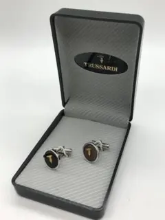 状態良好 トラサルディ TRUSSARDI カフス シルバー系 ブラウンシェルのサムネイル