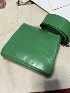 OSOI オソイ PEANUTS BROT ショルダーバッグ　グリーン　レザー