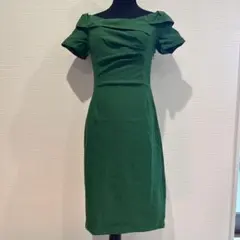 グリーン オフショルダー ひざ丈 半袖 タイトワンピース