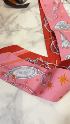 a125【極美品】HERMESエルメス ツイリー ボルデュックリボン 赤