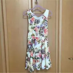 レイ・カズン 花柄ワンピース
