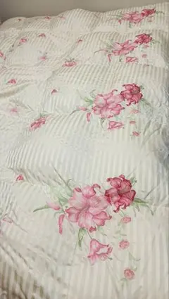 丸八真綿　ソワリー　羽毛肌掛け布団 花柄刺繍 ホワイト 丸八真綿 ソワリー 羽毛肌掛け布団 花柄刺繍 ホワイト - メルカリ