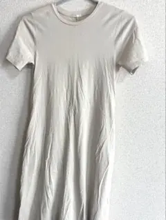 GU 半袖ロングワンピース M ベージュ