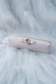 Maison de FLEUR パールビジュー合皮リボンロングポーチ アイボリー