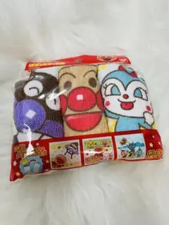 アンパンマン　キャラクタータオル3枚セット　新品