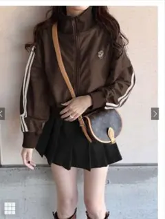 襟2Wayロゴ刺繍スエードトラックジャケット　グレイル