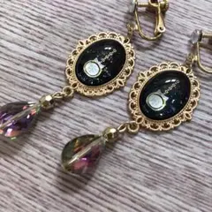 ▫️ 揺れるオーナメントガラスカメオ風イヤリング 金ゴールド 夜空青系