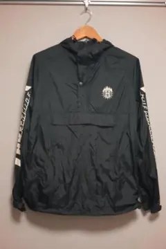 huf ナイロンジャケット