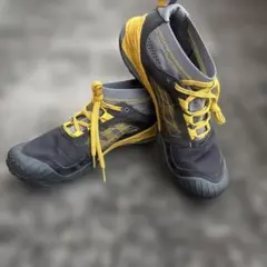 Item thumbnail for item cfd9a1f0-b75c-43ae-8cf1-98808f15f5a4