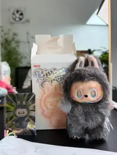 Labubu ラブブ グレー ブラック 黒 シークレット 2025年最新】labubu シークレットの人気アイテム - メルカリ