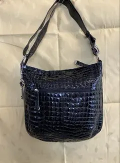 COCOFIORE 牛革クロコダイルエンボス ショルダーバッグ