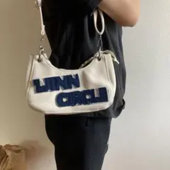 シーン　ショルダーバックのサムネイル