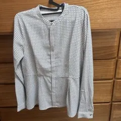長袖ブラウス