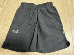 Oakley ブラック ハーフパンツ