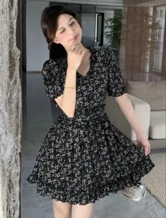 新品タグ付き　DAZY 花柄ワンピース