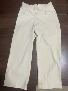 ユニクロ タックワイドパンツ ナチュラル 2025