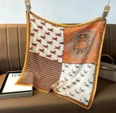 馬柄スカーフ　オレンジ　ブラウン　ストール　70×70 おしゃれ　大人可愛い