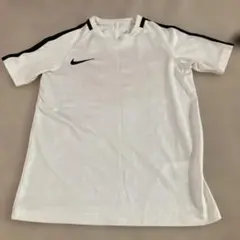 Nike Dri-FIT ホワイトシャツ Sサイズ130-140