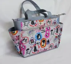 【ファスナー開閉】10ポケトートバッグ(L)　ライトグレー×グレー　ネコ　英字